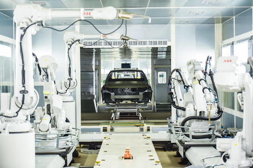 广汽新能源首发两挡双电机“四合一”集成电驱，领衔北京车展技术革新与数字创意风潮